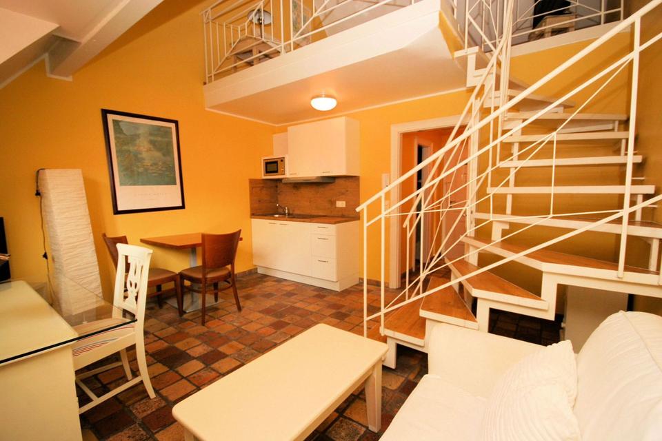 Thumbnail-Nur Studenten! 1,5 Zimmer Maisonette Wohnung in Köln Junkersdorf