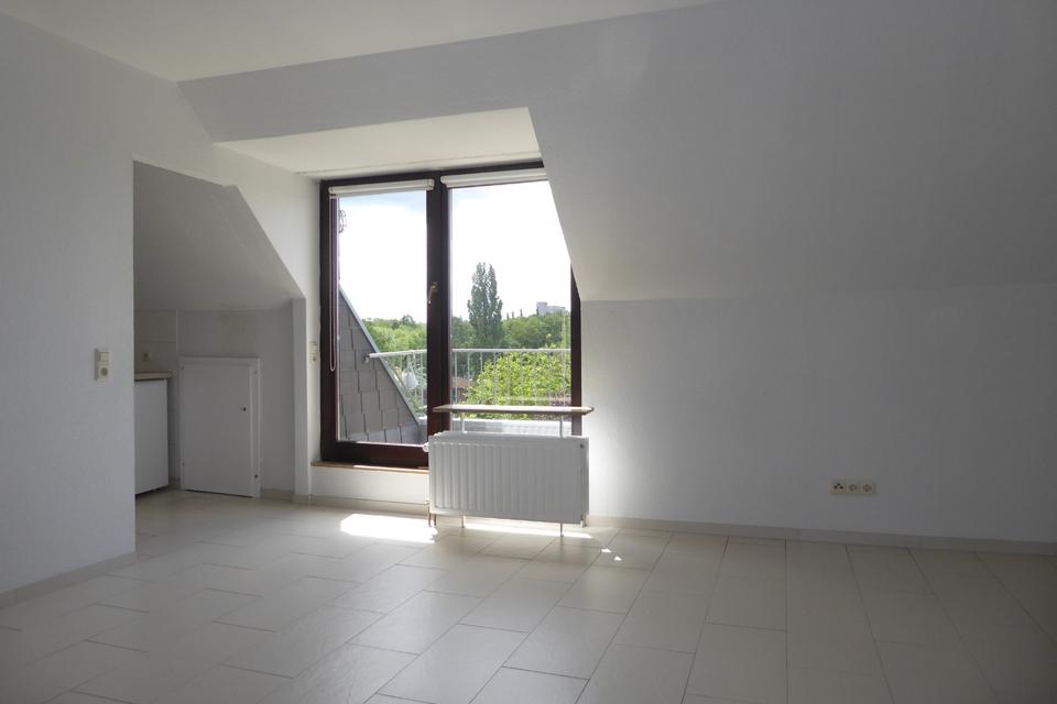 Thumbnail-Exklusive 1-Zimmer-DG-Wohnung mit BLK, EBK und Design