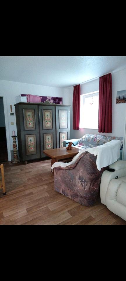 Thumbnail-Mietwohnung 93453 Neukirchen Mais 2 Zimmer. 350€ plus NK.