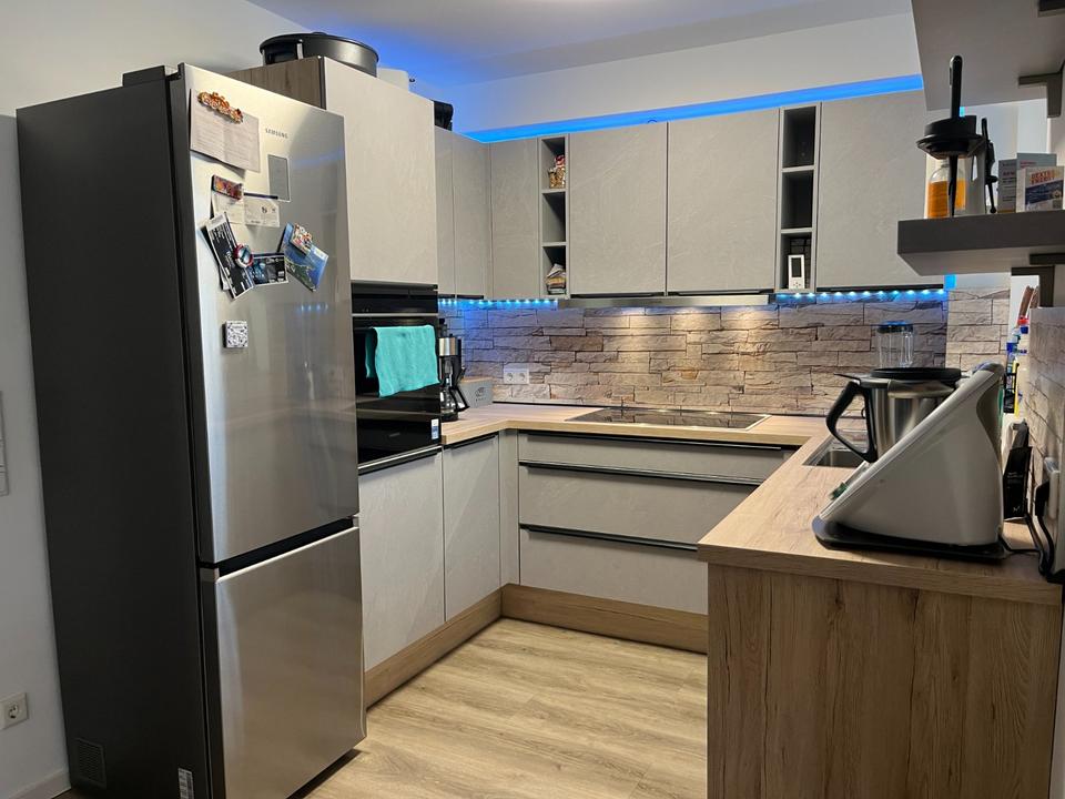 Thumbnail-Hochwertige 3-Zimmer Dachgeschosswohnung in bester Lage von Lev. Lützenkirchen