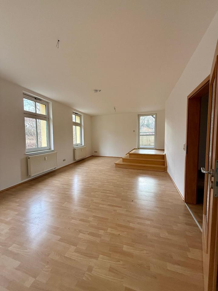 Thumbnail-helle 4-Raum-Wohnung in ruhiger Lage mit Balkon und Garage - Schirgiswalde-Kirschau