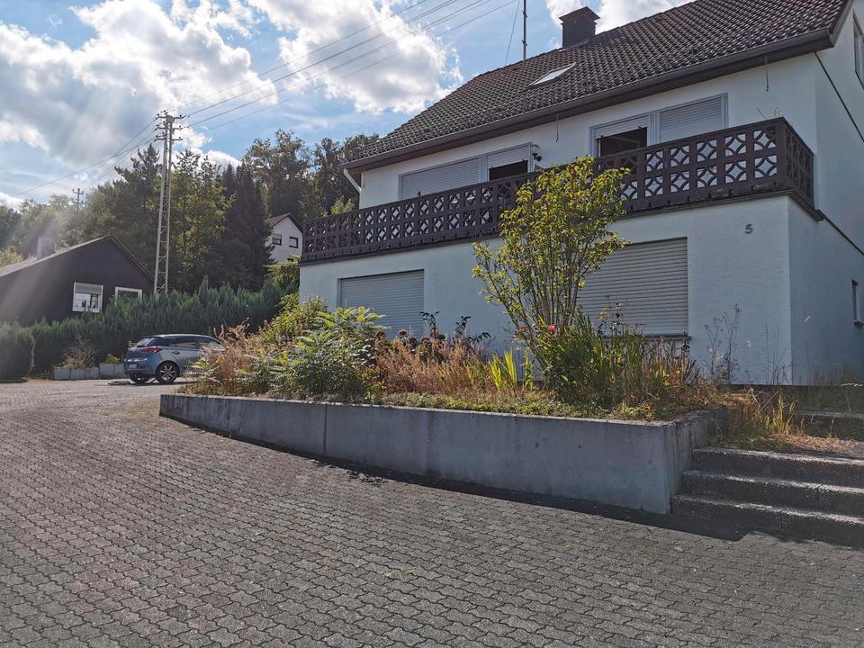 Thumbnail-Einfamilienhaus mit Einliegerwohnung mit Garten, Hof und Aussicht