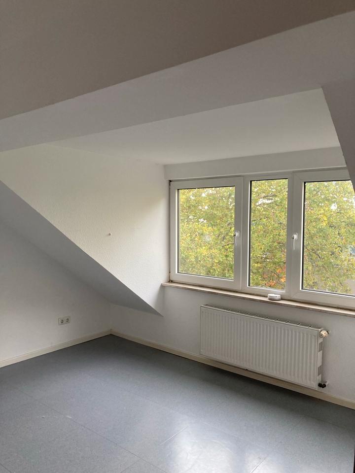 Thumbnail-3-Zimmer-Dachgeschosswohnung in Bochum-Wattenscheid 510€