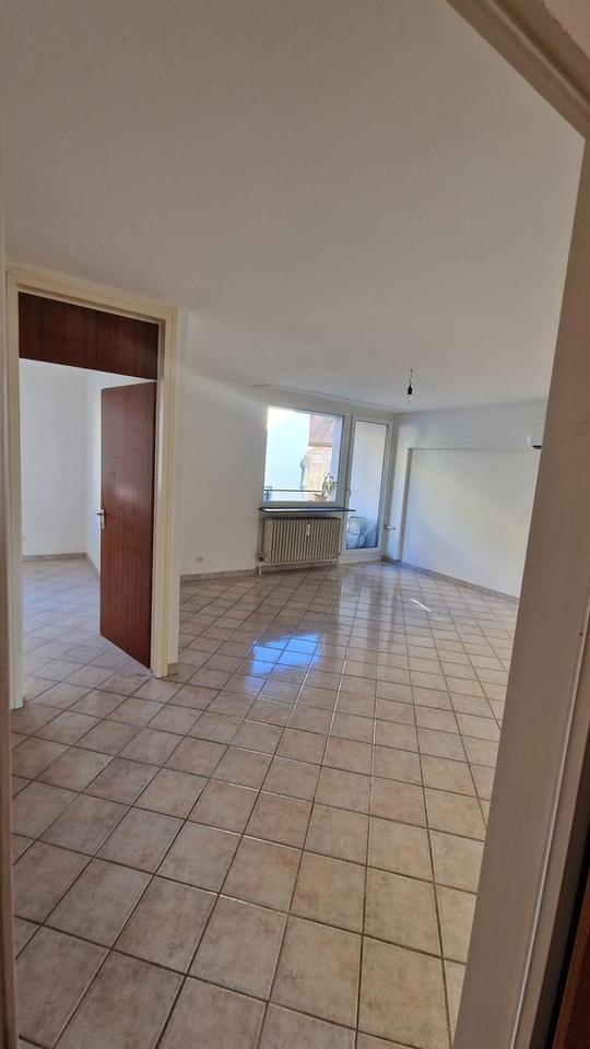 Thumbnail-* Top Renovierte 3-Zimmer-Wohnung mit Balkon im Herzen von Zirndorf! *