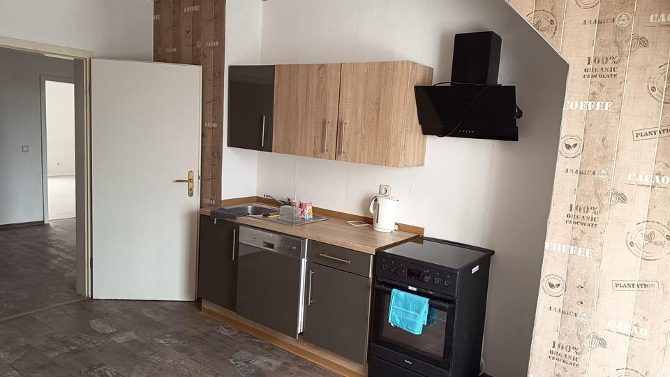 Thumbnail-zentrale 4-Raum-Wohnung,Küche, Renoviert