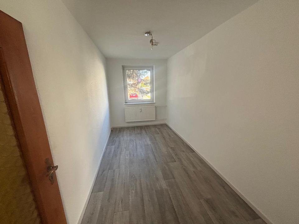 Thumbnail-Ihr neues Zuhause in Salzwedel: Praktische 4-Zimmer-Erdgeschosswohnung mit Parkmöglichkeiten!