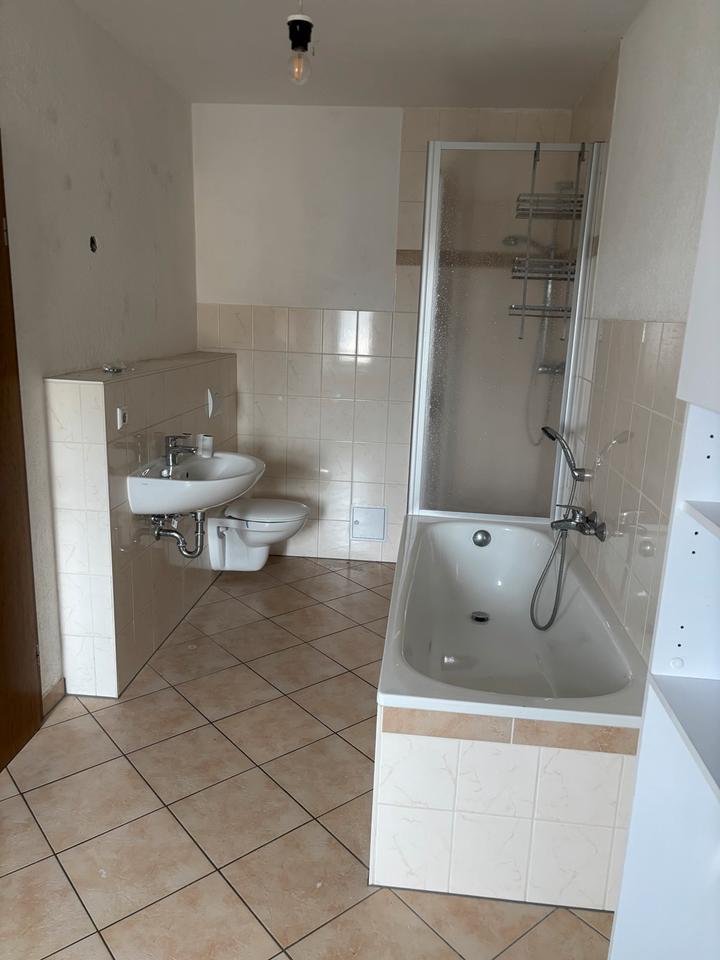 Thumbnail-Schöne 2 Raumwohnung mit Tageslichtbad und Garage