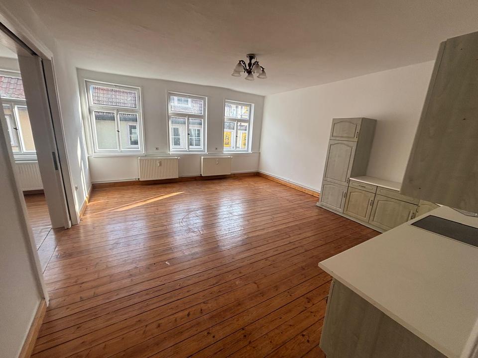 Thumbnail-Großzügig wohnen in bester Citylage – 4 Zimmer mit Charme & Weitläufigkeit