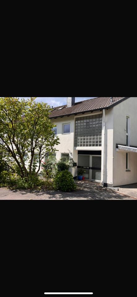 Thumbnail-Schöne 2-Zimmer-Wohnung mit Balkon in zentraler, ruhiger Lage