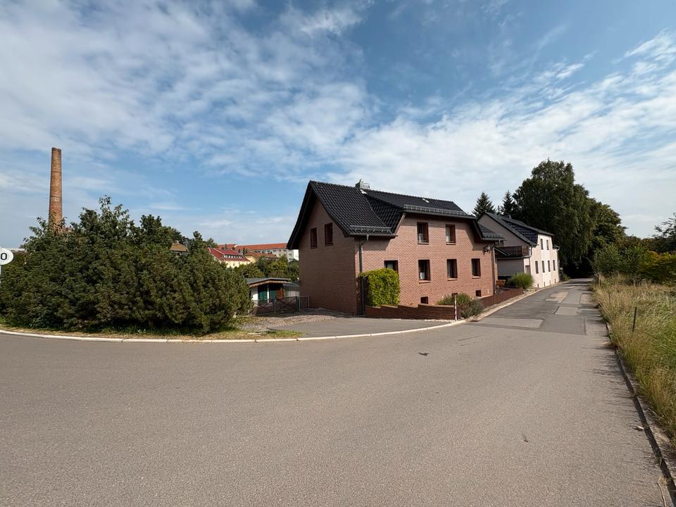 Thumbnail-Großzügiges Haus 223 qm und 1014 qm Grundstück