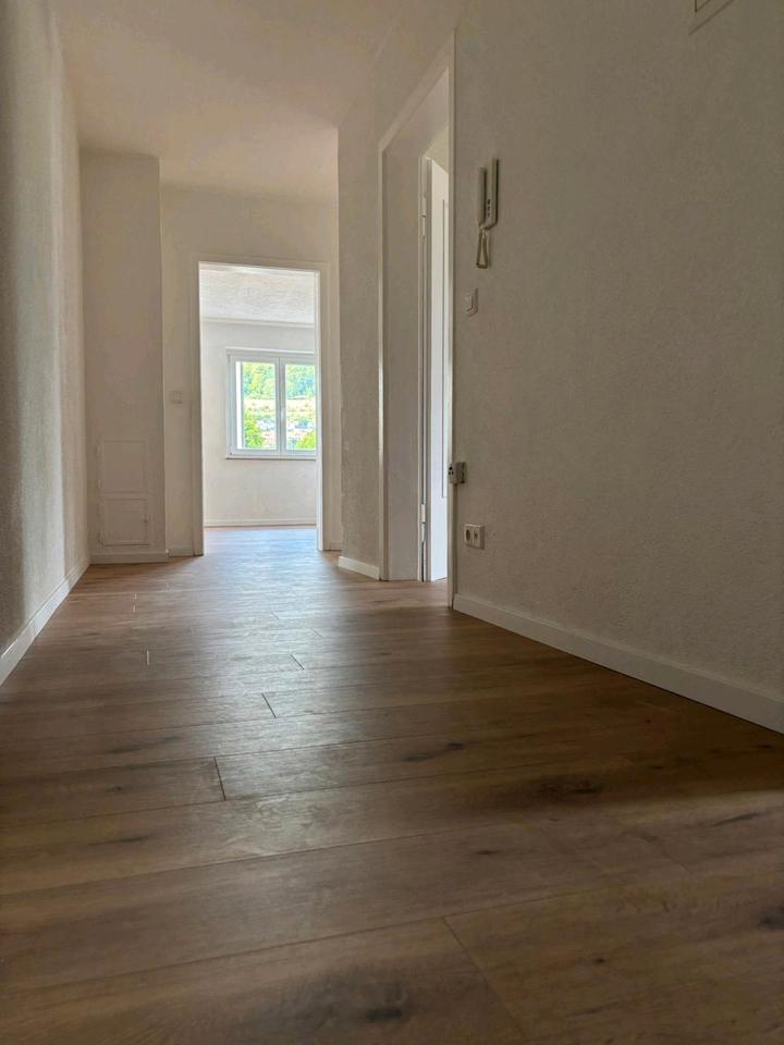 Thumbnail-Voll renovierte 3-Zimmer-Wohnung mit Einbauküche