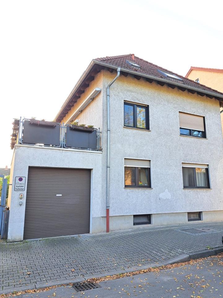 Thumbnail-3-Zimmerdachgeschoßwohnung in MA-Rheinau