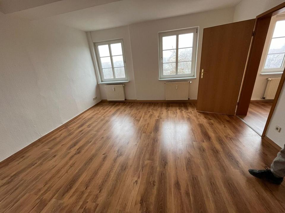 Thumbnail-Atlas Immobilien: charmante 4-Zimmer-Wohnung zu vermieten.