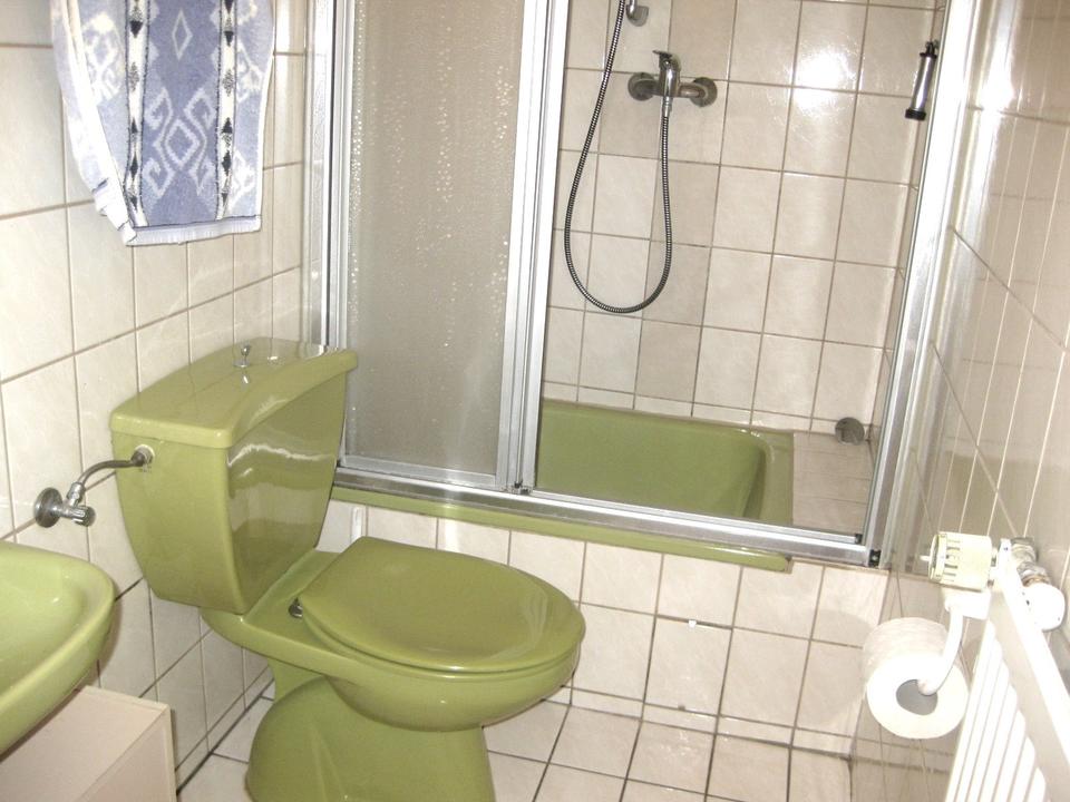 Thumbnail-Gepfl.- 2- Zi.- Wohnung mit Einbauküche (1.0G.-rechts in 37154 Northeim 0T. B ü h l e