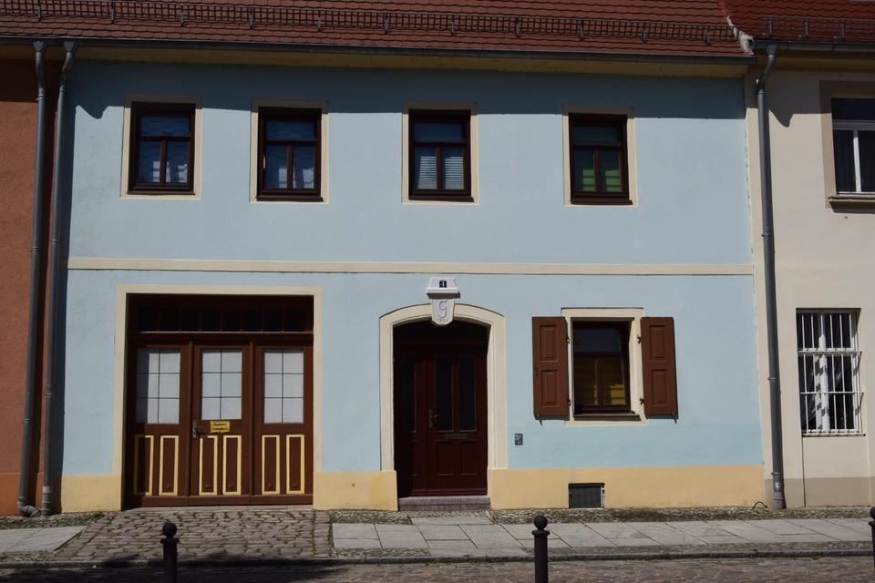 Thumbnail-Geräumiges Wohnhaus direkt am Markt in MühlbergElbe