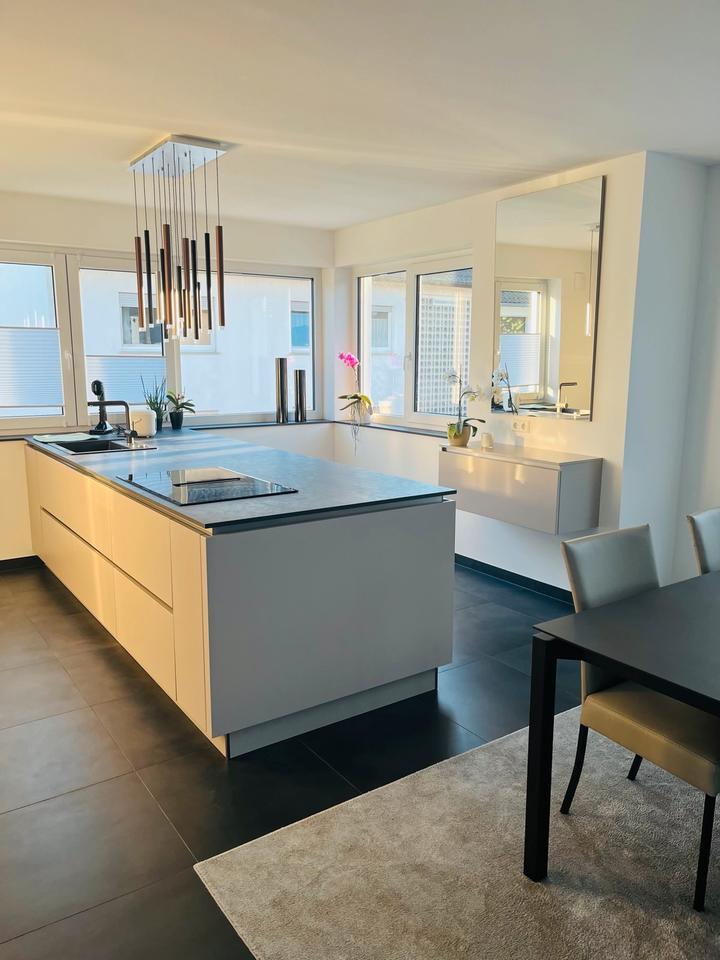 Thumbnail-Exklusive 4 Zimmer Wohnung mit Balkon, EBK und Stellplätzen