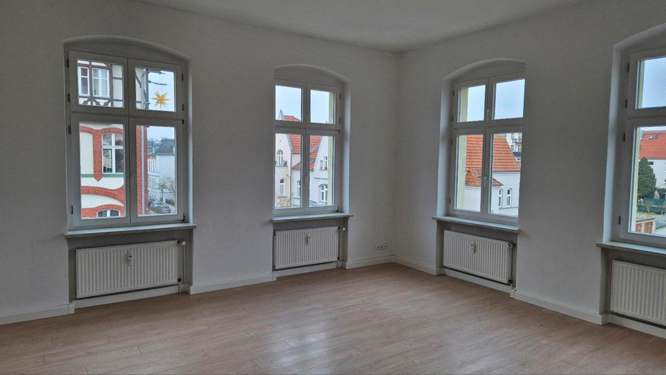 Thumbnail-Helle 2 Raumwohnung im Zentrum von Neustrelitz