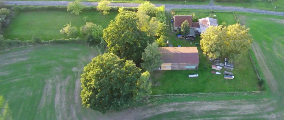 Thumbnail-Drei Seiten Hof