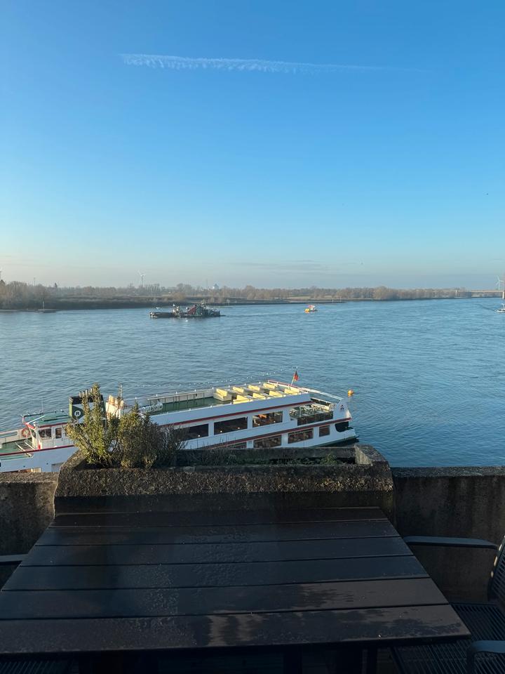 Thumbnail-Möblierte Wohnung zu vermieten. Balkon und Rheinblick