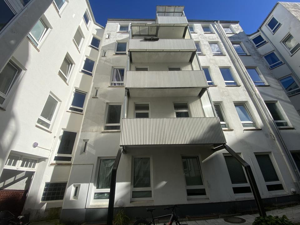 Thumbnail-3,0-Zimmer-Wohnung, Toosbüystraße 27 HH, 1. OG ! Bitte bewerben Sie sich online !