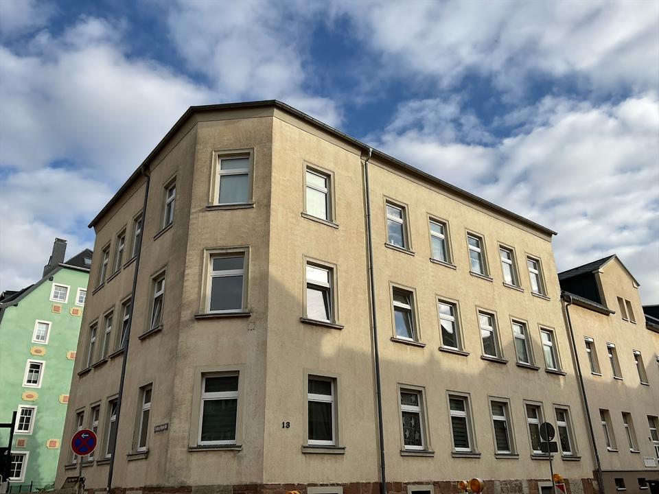 Thumbnail-Ein Nest unterm Dach freut sich auf neue Bewohner.