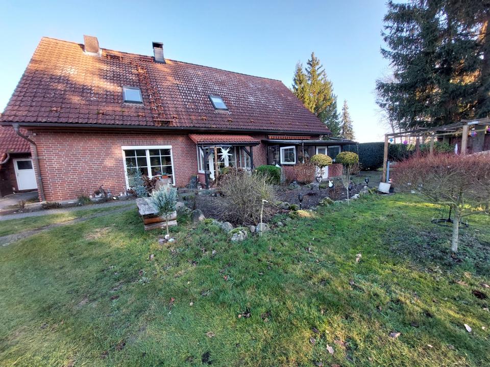 Thumbnail-gepflegtes Einfamilienhaus mit großem Grundstück in Hagenow Heide