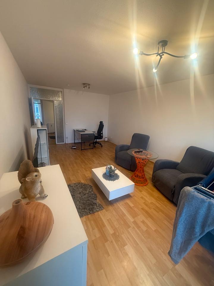 Thumbnail-Helle 2-Zimmer-Wohnung mit Balkon in Düsseldorf-Niederkassel