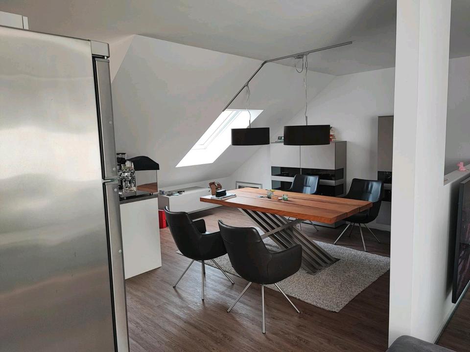 Thumbnail-Lichtdurchflutete 2,5 Zimmer DG Wohnung mit Südbalkon in BI-Mitte