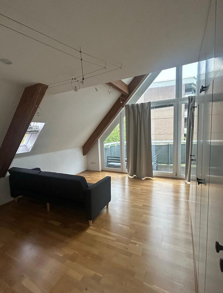 Thumbnail-1,5 Zimmer Wohnung mit Balkon in Westhoven
