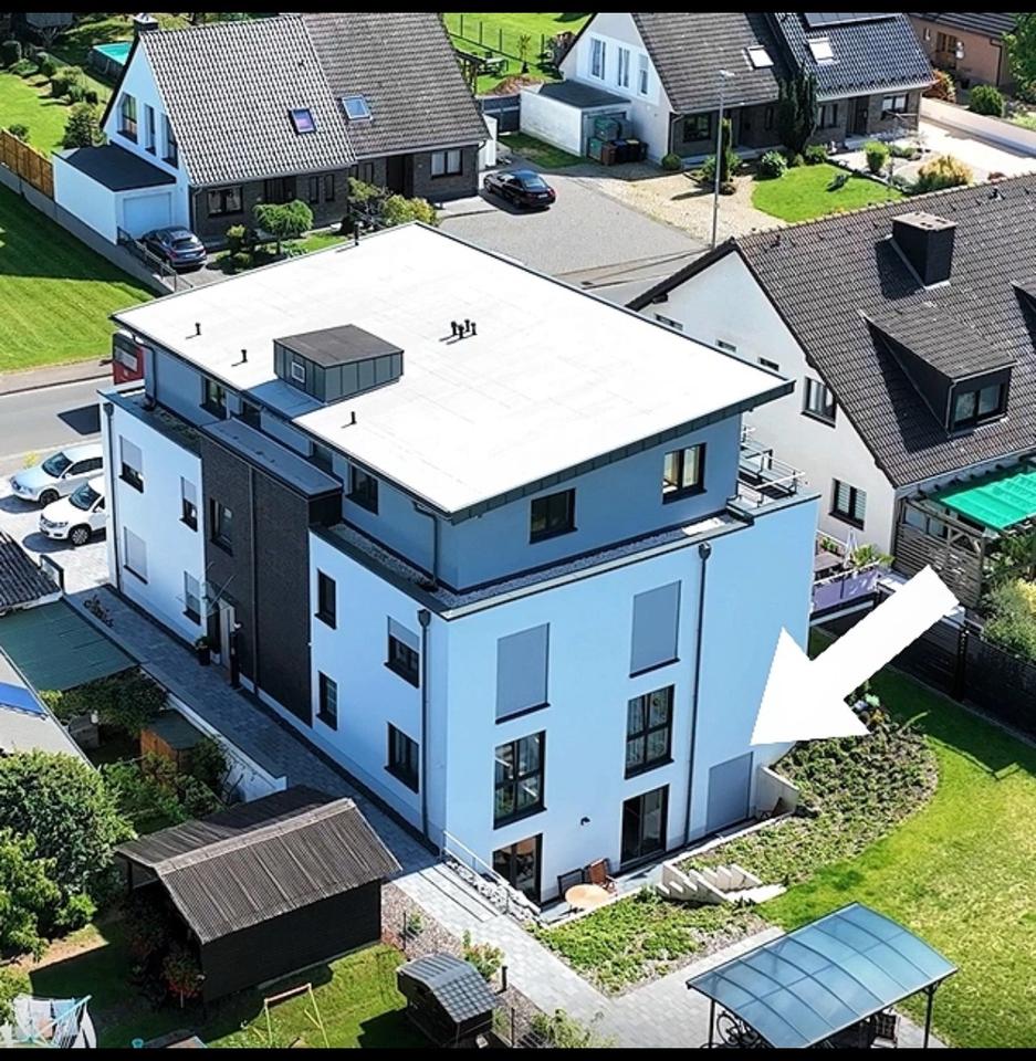 Thumbnail-Helle Souterrain-Wohnung mit Terrasse & Garten