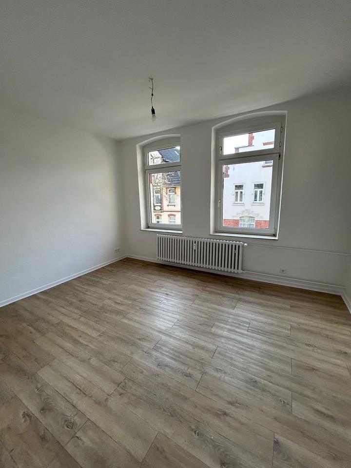 Thumbnail-Sehr schöne sanierte 2 Zimmer Wohnung in Duisburg zu vermieten