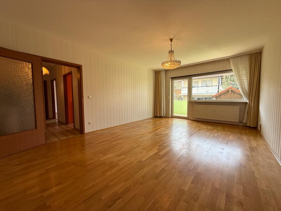 Thumbnail-Helle Erdgeschosswohnung mit Balkon und Hobbyraum in ruhiger Lage