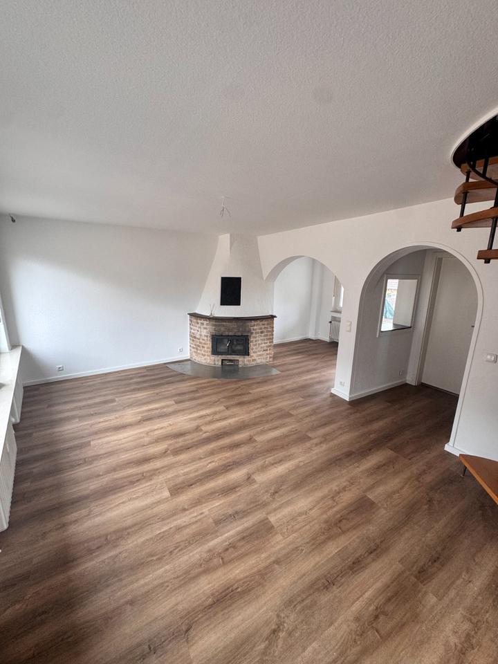 Thumbnail-Maisonettewohnung zum Verkauf in Vicht – sofort beziehbar