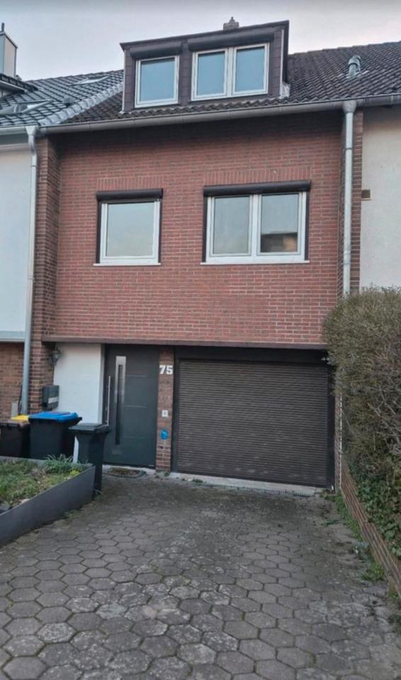 Thumbnail-Renoviertes Reihenmittelhaus mit Garten & Garage in Lehrte-Ahlten