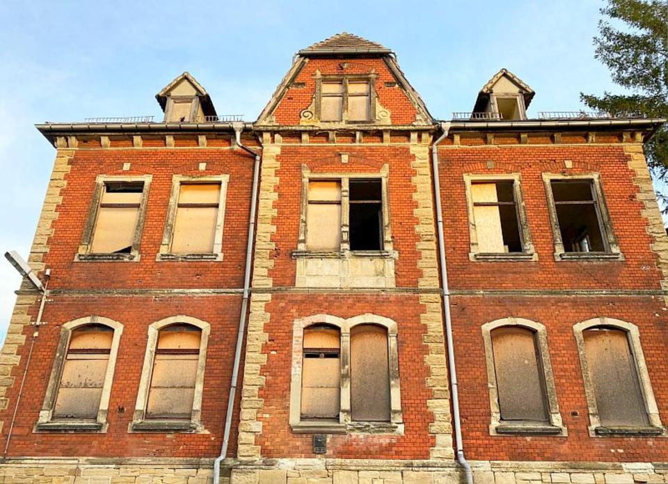 Thumbnail-WOHN- & GESCHÄFTSHAUS VILLA am FLUSS BAUPLATZ MEHRFAMILIENHAUS