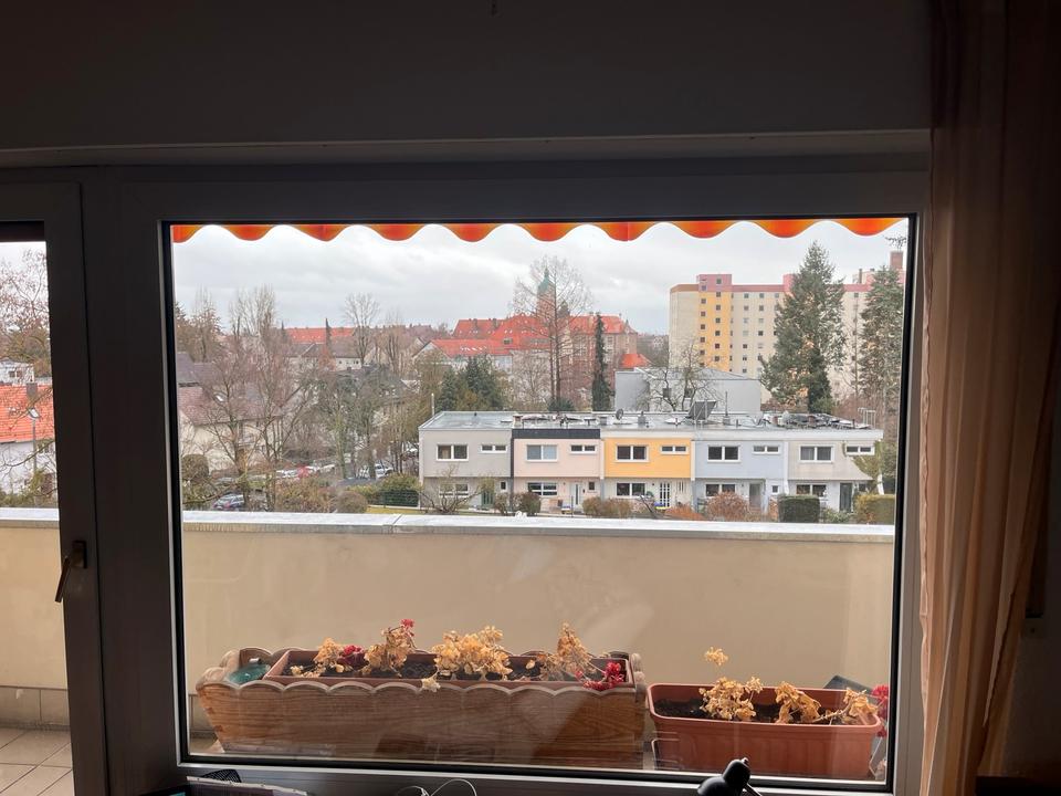 Thumbnail-Helle 2-Zimmer-Wohnung mit zwei Balkonen und Blick ins Grüne