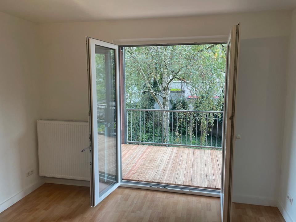 Thumbnail-2,5 Zimmer mit Balkon, ruhige Seitenstraße h121ogr