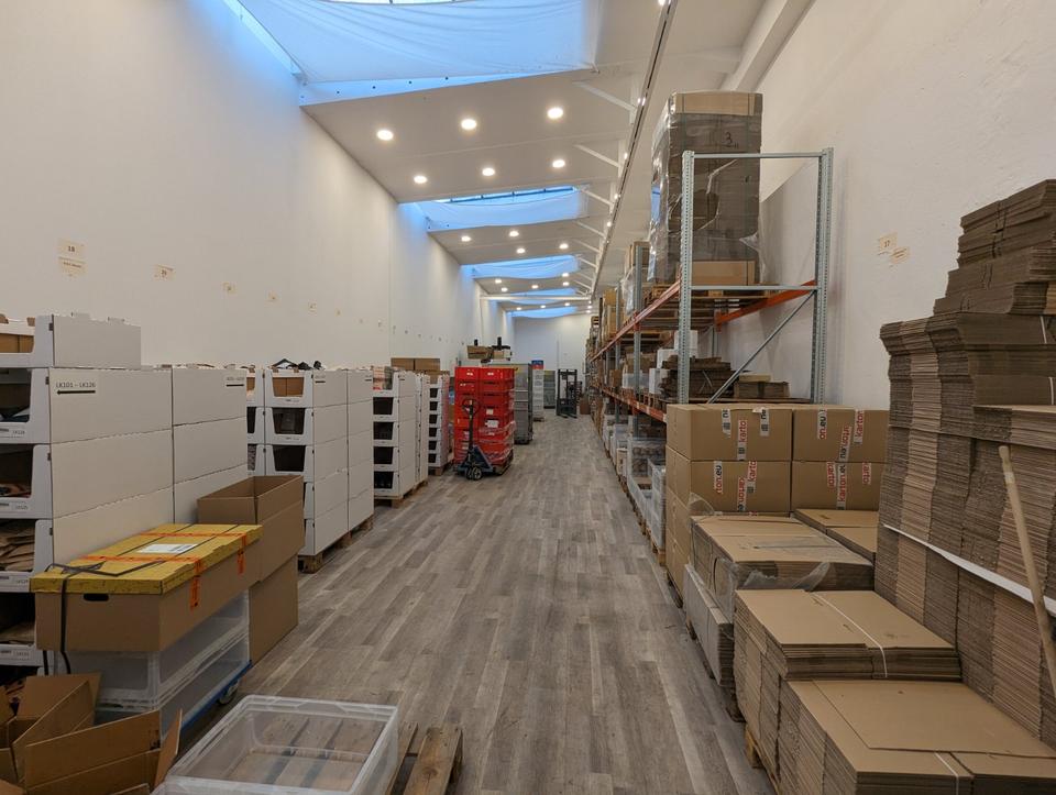 Thumbnail-Helle Lager- (210 + 50m²) und Büroräume (70 m²) in Lichtenberg