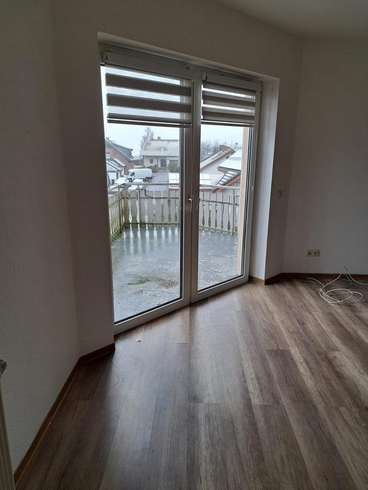 Thumbnail-Große Wohnung mit Balkon
