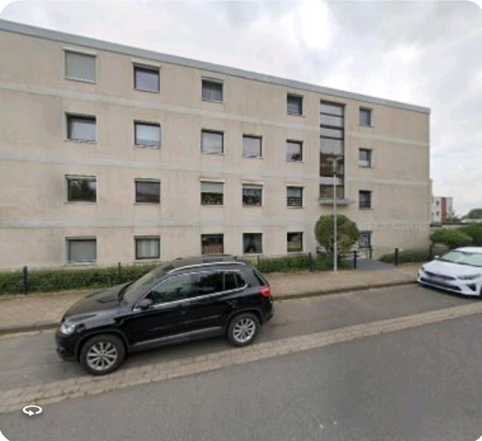 Thumbnail-​Attraktive 3-Z.-Souterrain-Wohnung mit TerrasseGarten in WF