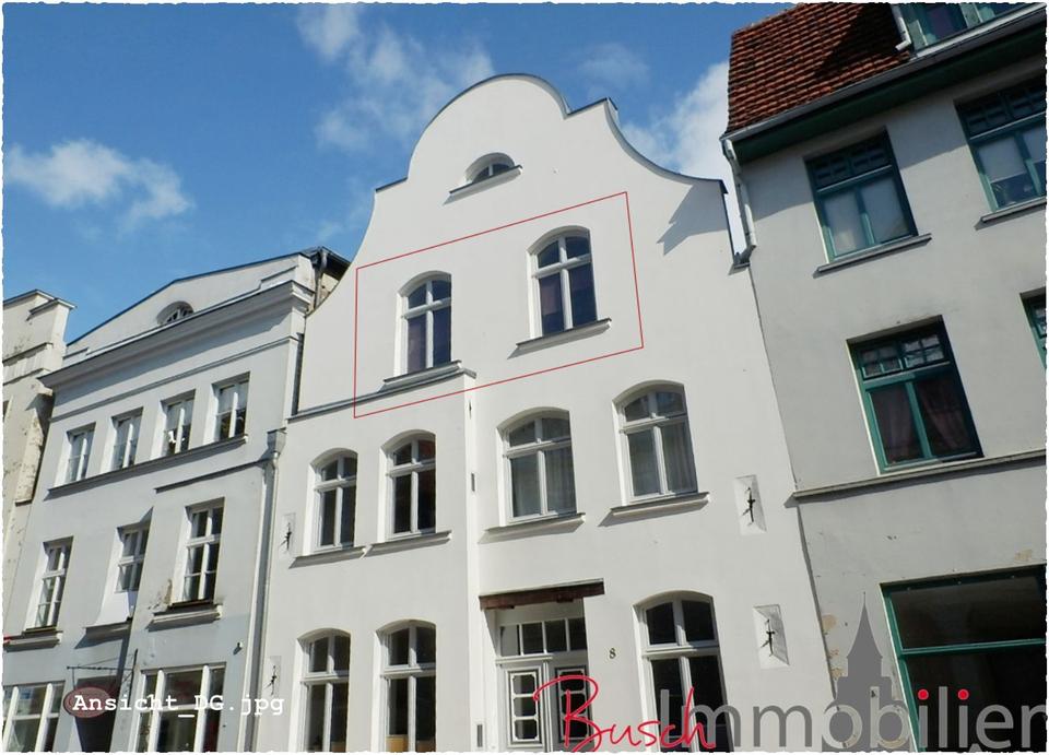 Thumbnail-BUSCH-IMMOBILIEN ~ Individuelle Dachgeschoss-Wohnung im Güstrower Stadtkern!