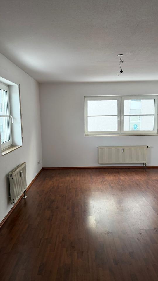 Thumbnail-Schöne 2-Zimmer-Wohnung mit 60 m² zu vermieten