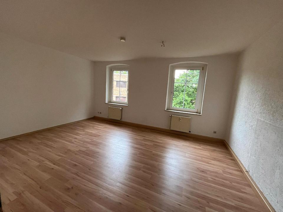 Thumbnail-Renovierte 3 Raum Wohnung in Neundorf