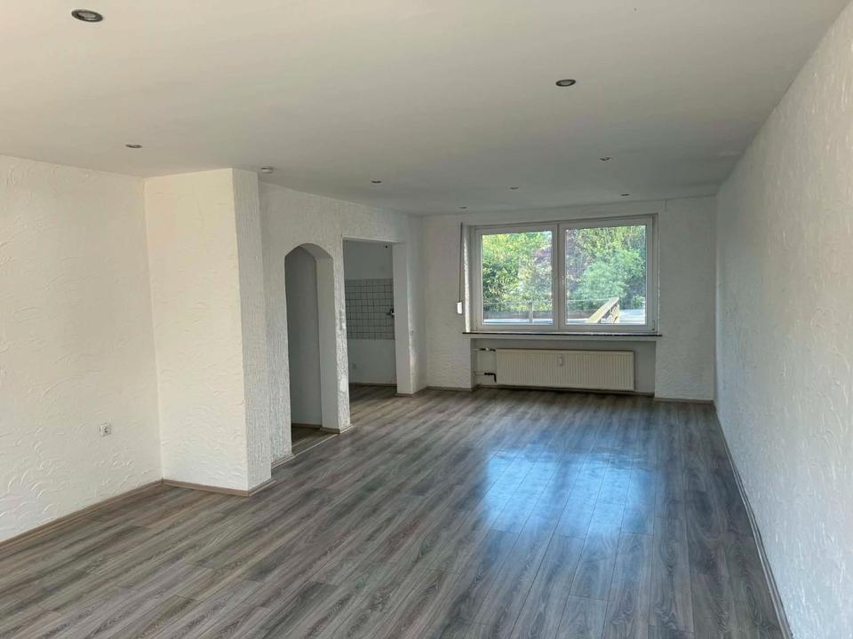 Thumbnail-Dahlhausen: 3,5 Zimmer EG Wohnung mit großer Terrasse + Garage