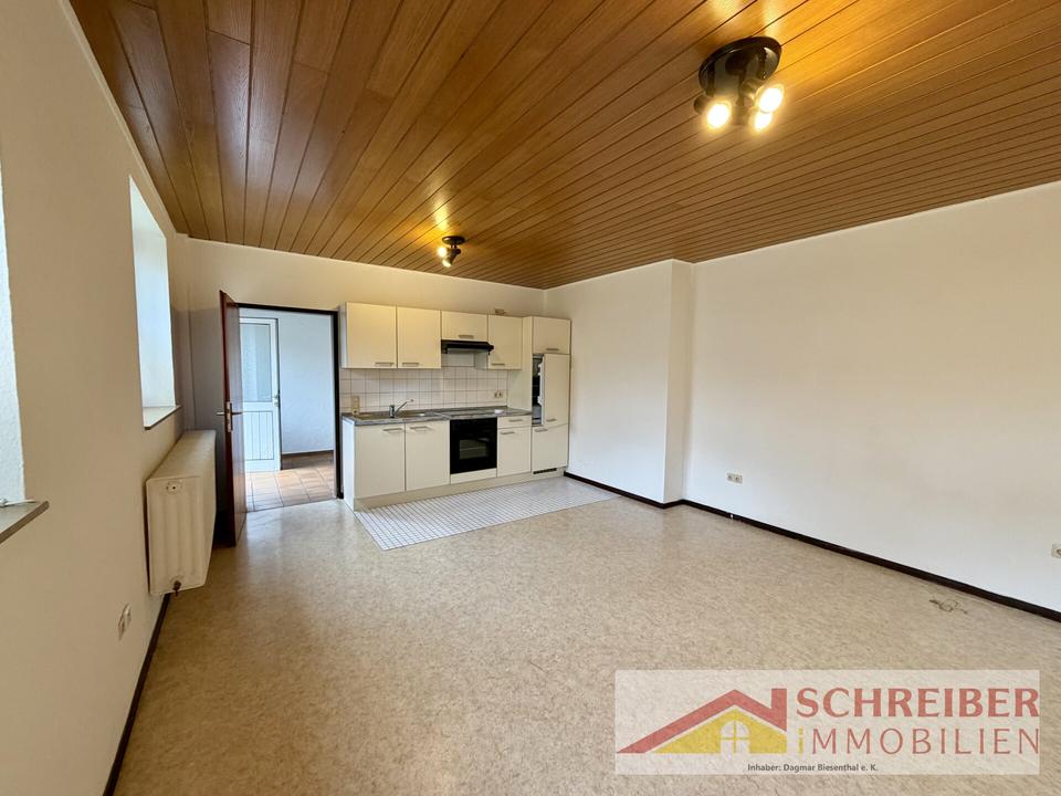 Thumbnail-Kleine Einzimmerwohnung mit Blick ins Grüne und EBK in Erndebrück zu vermieten