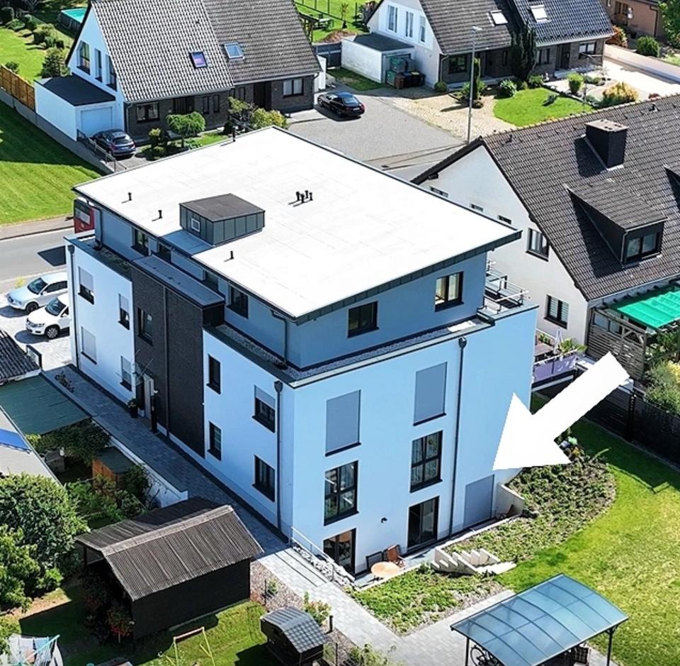 Thumbnail-Helle Souterrain-Wohnung mit Terrasse & Garten