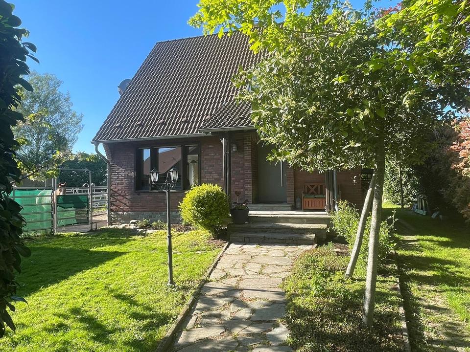 Thumbnail-Renoviertes EFH + Stall für 2-3 Pferde große Außenanl. in Jüchen