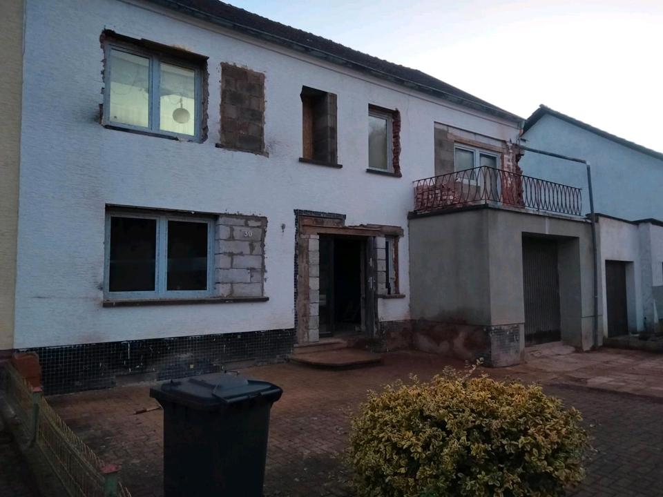 Thumbnail-Haus mit Garten in ruhiger Lage – renovierungsbedürftig