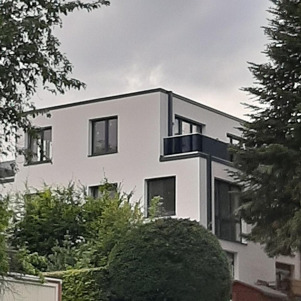 Thumbnail-• ATTRAKTIVE Oberwohnung