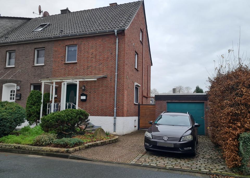 Thumbnail-Modernisiertes Reihenendhaus mit großem Garten in stadtnaher Lage